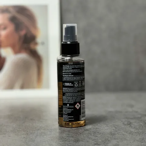 Xịt Dưỡng Tóc Schwarzkopf Extra Care Ultimate Repair 120ml - Giúp Phục Hồi và Bảo Vệ Tóc Hư Tổn, Dưỡng Ẩm và Tăng Cường Sáng Bóng
