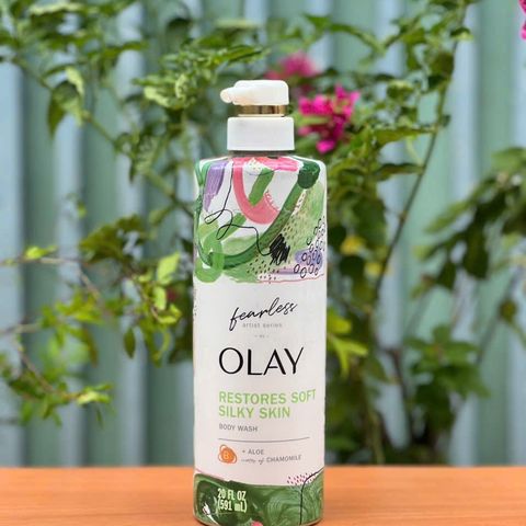 Sữa Tắm Olay Restores Silky Softness 591ml - Dưỡng Ẩm Da, Chiết Xuất Lô Hội & Hoa Cúc, Phục Hồi Không Khô Rát, Dịu Nhẹ Cho Mọi Loại Da