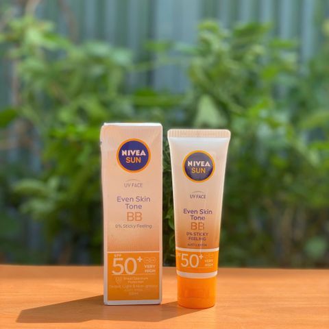 Kem BB Cream Nivea Sun UV Face SPF50 - Kem Trang Điểm Bảo Vệ Da Chống Nắng, Dưỡng Ẩm, Thích Ứng Mọi Tông Màu Da