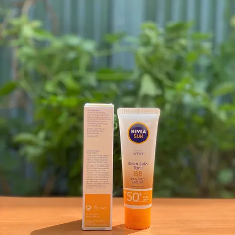 Kem BB Cream Nivea Sun UV Face SPF50 - Kem Trang Điểm Bảo Vệ Da Chống Nắng, Dưỡng Ẩm, Thích Ứng Mọi Tông Màu Da