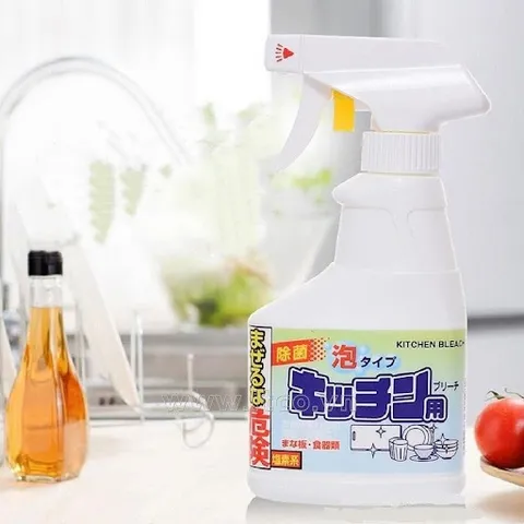 Xịt Tẩy Rửa Nhà Bếp Konbini Kitchen Bleach 300ml - Đánh Bay Dầu Mỡ, Khử Mùi, Giữ Bếp Sạch Bong Một Cách Nhanh Chóng