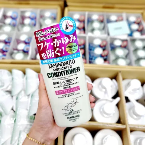 Dầu Gội Kích Thích Mọc Tóc Kaminomoto 300ml - Chống Gàu, Ngứa, Tăng Cường Sức Khỏe Tóc từ Nhật Bản