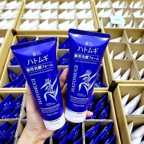 Sữa Rửa Mặt Trắng Da Ý Dĩ Hatomugi Nhật Bản - Giúp Ngừa Mụn, Chống Lão Hóa, Dành Cho Da Hỗn Hợp & Da Khô