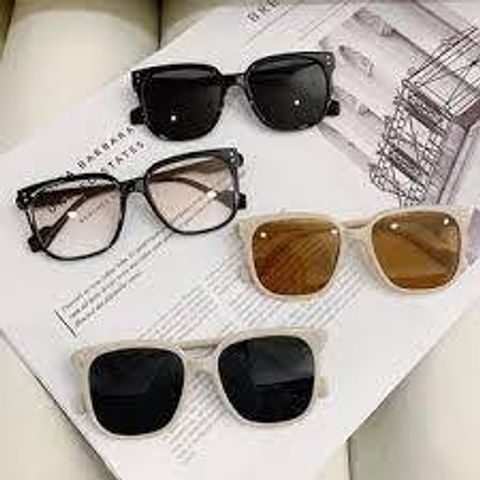 Kính Thời Trang VJC Nhật Bản - Kính Chống Tia UV400, Phong Cách Hiện Đại, Bảo Vệ Mắt Hoàn Hảo Cho Nam Nữ