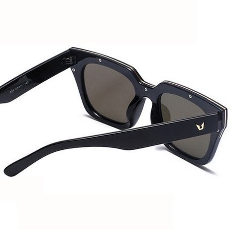 Kính Thời Trang VJC Nhật Bản - Kính Chống Tia UV400, Phong Cách Hiện Đại, Bảo Vệ Mắt Hoàn Hảo Cho Nam Nữ