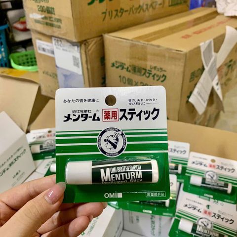 Son Dưỡng Môi Menturm Omi Medicated Stick XD - Chăm Sóc Môi Hàng Nhật Nội Địa, Giữ Ẩm, Bảo Vệ Môi Tối Ưu