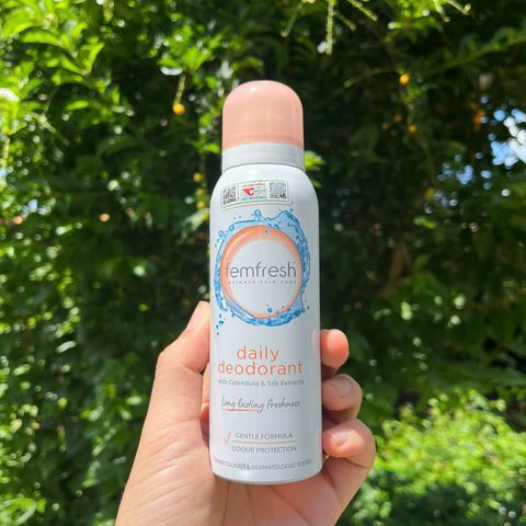 Xịt Khử Mùi Femfresh Daily Deodorant Spray 125ml - Thơm Mát Vùng Kín, Dịu Nhẹ, Kiểm Nghiệm Phụ Khoa, An Toàn Với Da Nhạy Cảm