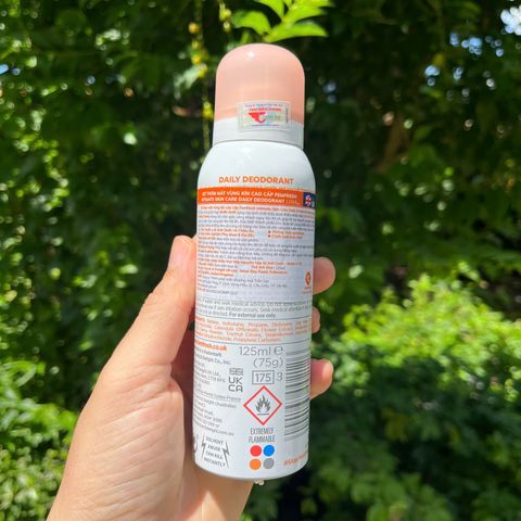 Xịt Khử Mùi Femfresh Daily Deodorant Spray 125ml - Thơm Mát Vùng Kín, Dịu Nhẹ, Kiểm Nghiệm Phụ Khoa, An Toàn Với Da Nhạy Cảm