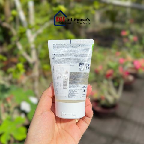 Sữa rửa mặt cho nam có làn da nhạy cảm Nivea Men Sensitive Face Wash 100ml.