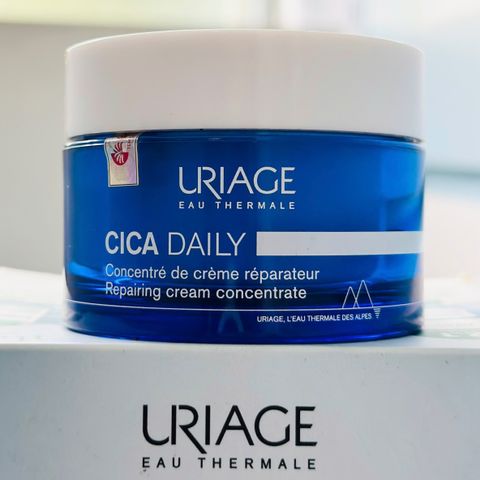 Kem Dưỡng Ẩm Cica Daily Cream 50ml - Giảm Kích Ứng, Phục Hồi Da Nhạy Cảm - Thương Hiệu Uriage từ Pháp
