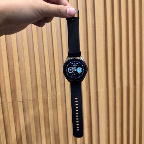 Đồng hồ thông minh IKU Smart Watch 1 - Màn hình cảm ứng 1.39 inch, Chống nước IP68, Theo dõi sức khỏe 24/7, Kết nối Bluetooth