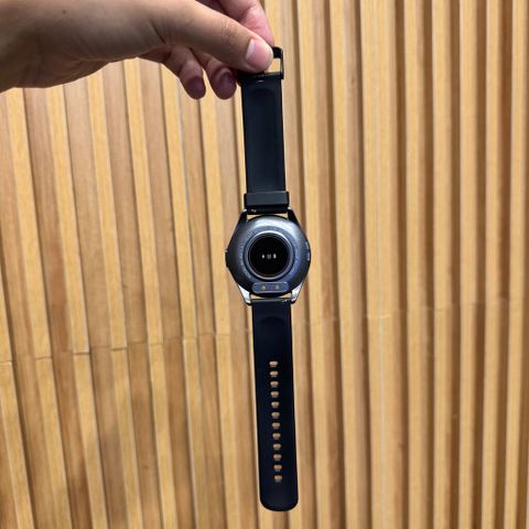 Đồng hồ thông minh IKU Smart Watch 1 - Màn hình cảm ứng 1.39 inch, Chống nước IP68, Theo dõi sức khỏe 24/7, Kết nối Bluetooth