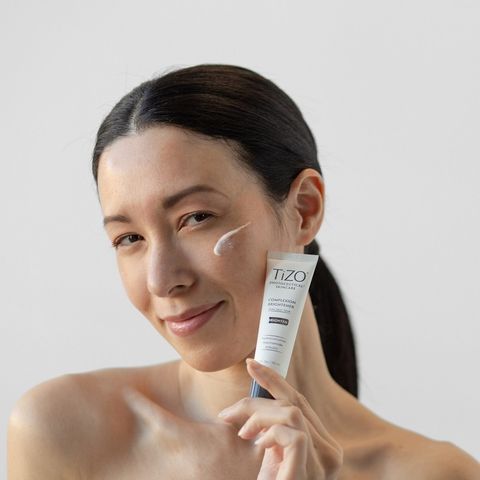 Tinh Chất Dưỡng Trắng Da TiZO Photoceutical Skincare 29ML - Serum Dưỡng Ẩm, Làm Sáng Da Từ Thiên Nhiên, Sản Phẩm Chăm Sóc Da Cao Cấp Mỹ
