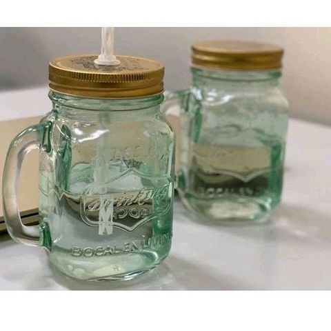 Bình detox thủy tinh có quai, nắp có lỗ cắm ống hút (loại 2 nắp)