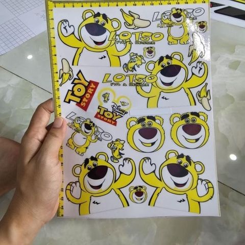 Tem dán trang trí xe máy Gấu Dâu Lotso A4 - Tem 3 Lớp Chống Nước Bền Bỉ, Họa Tiết Sắc Nét, Bảo Hành Trọn Đời