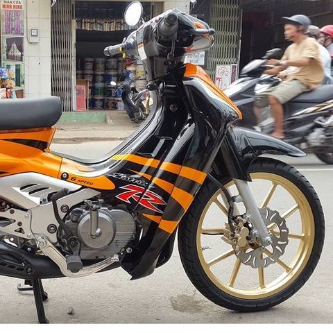 Tem Dán 3 Lớp Cao Cấp Suzuki Satria 2000 Cam Đen - Chống Nước, Bảo Hành Trọn Đời, Họa Tiết Sáng Bóng, Dễ Dán