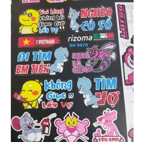 Sticker Decal Gấu Dâu - Tem Dán Vui Nhộn Chống Nước Chất Liệu Cao Cấp 20x30cm - Trang Trí Sáng Bóng