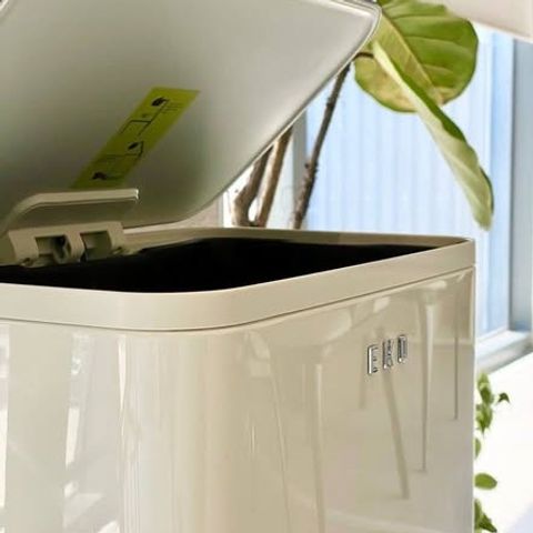 Thùng Rác Chống Bám Vân Tay Eko Madison EK9361 - Thùng Rác 6L Inox Đẹp, Nắp Đóng Êm, Dùng Trong Nhà, Văn Phòng, Phòng Tắm, Spa