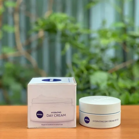 Kem Dưỡng Ẩm NIVEA Ban Ngày SPF30 50ml - Dưỡng Ẩm Chuyên Sâu, Bảo Vệ Da, Phù Hợp Da Thường và Da Hỗn Hợp