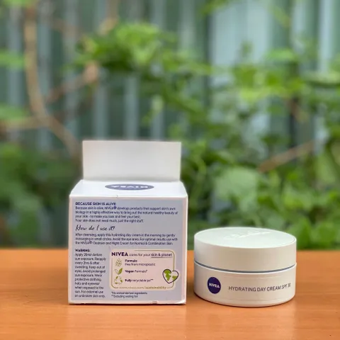 Kem Dưỡng Ẩm NIVEA Ban Ngày SPF30 50ml - Dưỡng Ẩm Chuyên Sâu, Bảo Vệ Da, Phù Hợp Da Thường và Da Hỗn Hợp