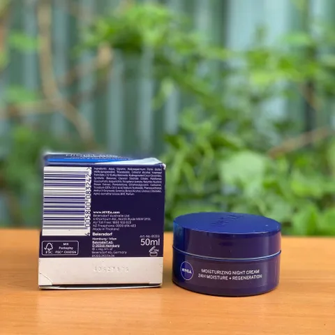  Kem dưỡng ẩm ban đêm NIVEA Hydrating Night Cream 24H Moisture + Regeneration  377512