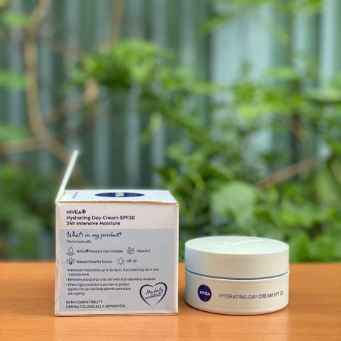 Kem Dưỡng Ẩm NIVEA Hydrating Day Cream SPF30 50ml - Dành Cho Da Thường và Hỗn Hợp, Cấp Ẩm Suốt 24 Giờ, Bảo Vệ Tuyệt Đối.