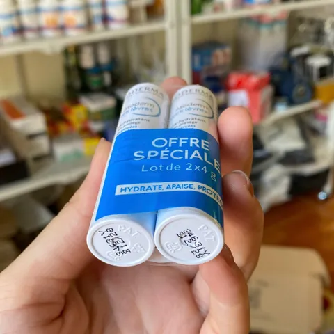 Son Dưỡng Bioderma Atoderm Lèvres Không Màu - Dưỡng ẩm và Phục hồi môi khô nứt nẻ, Chính Hãng Pháp 4g