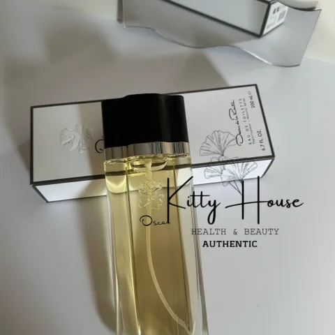 Nước hoa nữ Oscar De La Renta Eau de Toilette 10ml - Hương hoa nhài, hoa hồng, gỗ đàn hương, thích hợp cho dịp đặc biệt