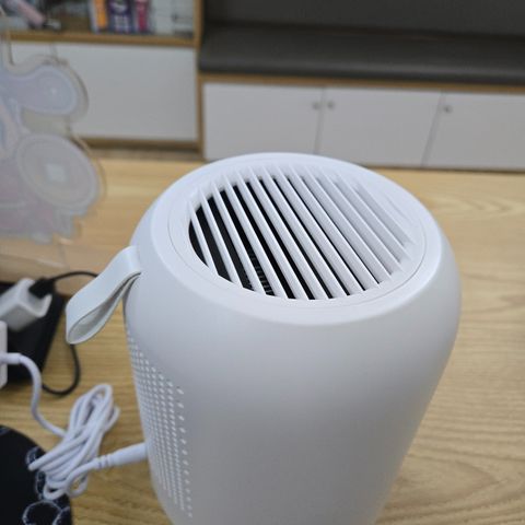 Máy Hút Ẩm Mini MYTEM Chính Hãng Hàn Quốc - Hút Ẩm Nhanh, Siêu Êm, Tiết Kiệm Điện, Bảo Vệ Đồ Vật và Sức Khỏe