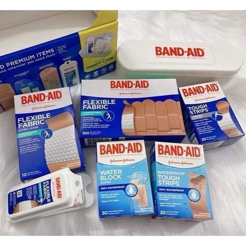 Băng cá nhân Band-Aid Brand - Hộp 188 miếng băng dán bảo vệ vết thương, chống thấm nước, tiện lợi cho gia đình và trẻ nhỏ