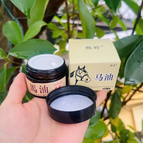 Kem Dưỡng Ẩm Bôi Nứt Gót Chân Đầu Ngựa 30gr - Chăm Sóc Da Chân, Giúp Khôi Phục Độ Ẩm và Đàn Hồi Da, Sử Dụng Hàng Ngày.