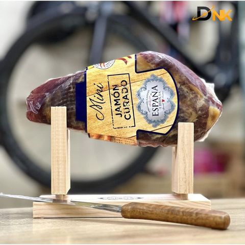 Đùi heo muối Espana Mini Jamon Curado Tây Ban Nha 1kg - Hương vị đặc trưng, set hoàn hảo gồm giá đỡ và dao cắt cho tiệc tùng.