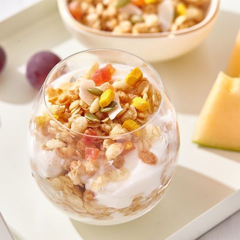 [Combo 2 Gói] Calbee Ngũ Cốc Trái Cây Ít Đường 600g  – Gói Trắng Chính Hãng, Ăn Sáng Healthy [DATE T12/2026]