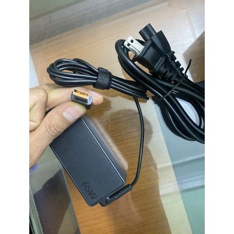 Sạc Laptop Chính Hãng Lenovo Yoga 3 14 - Thiết Bị An Toàn, Tiết Kiệm Điện, Mới 100% - Phụ Kiện Laptop Đen Chất Lượng Cao