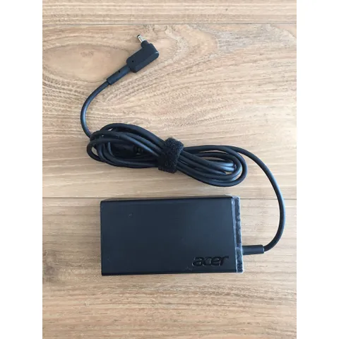 Sạc laptop acer Swift 3 Swift 5 Chromebook chân nhỏ 19V-2.37A Tặng kèm dây nguồn xịn PHỤ KIỆN LAPTOP
