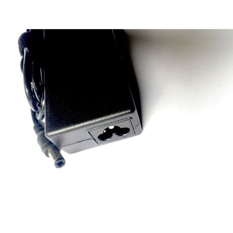 Sạc Laptop Toshiba Satellite 15V-5A Kích Thước 6.3mm x 3mm - Tặng Dây Nguồn Xịn, Phụ Kiện Chất Lượng Cao