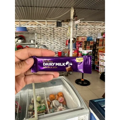 Hộp 20 Thanh Socola Cadbury Dairy Milk 220g - Vị Sữa Nhập Khẩu Malaysia Hàng Công Ty