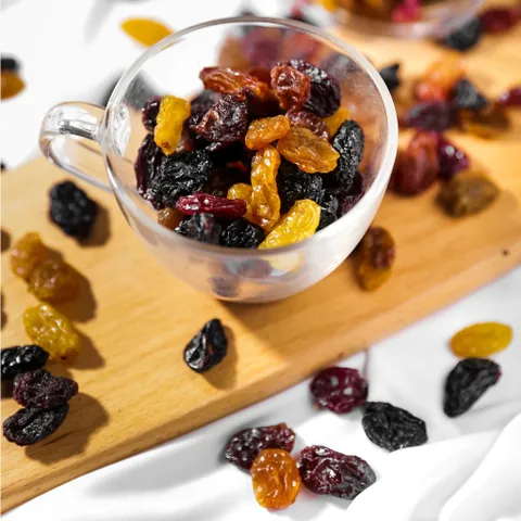 Nho 3 màu traí nhỏ -Combo 2 Hộp Nho Khô SUNVIEW RAISINS 425G Nho thập cẩm