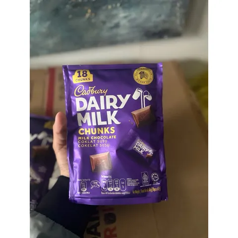 Socola Sữa Cadbury Dairy Milk Chunks 81g 18 Viên Nhâp Khẩu Malaysia- Hàng Công Ty