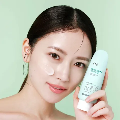 Tẩy Da Chết Dạng Gel Dr.G Brightening Peeling 120g - Dịu Nhẹ, Làm Sáng Da Nhạy Cảm, Giảm Thâm, Cấp ẩm 8 loại Hyaluronic Acid