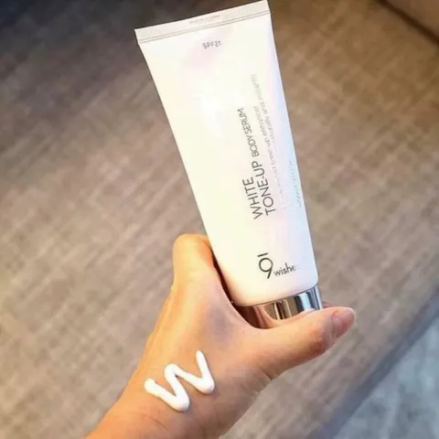 Tinh Chất Kem Dưỡng Sáng & Nâng Tone Da Toàn Thân 9 Wishes White Tone-up Body Serum - 150ml 388440