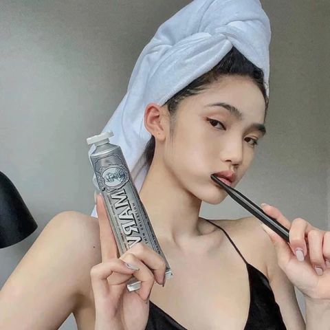 Kem Đánh Răng MARVIS Whitening Mint 85ml - Bạc Hà Mát Lạnh, Sáng Bóng, Thơm Mát, Xuất Khẩu Ý, Dành Cho Người Lớn
