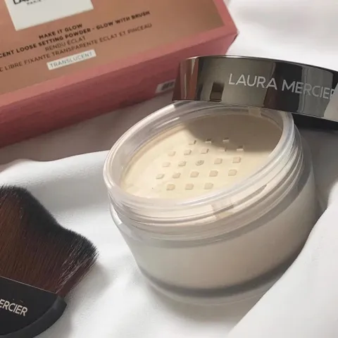 Phấn Phủ Laura Mercier Không Màu Dạng Bột 29g - Kiềm Dầu, Giữ Lớp Nền Tự Nhiên, Phù Hợp Mọi Loại Da