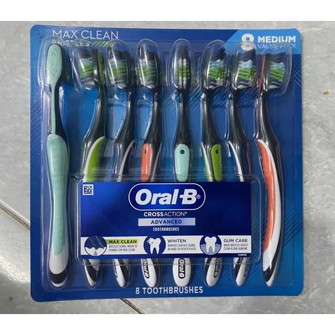 [Hàng Mỹ] Bàn Chải Đánh Răng Oral-B CrossAction Advanced Toothbrushes, Max clean 389274