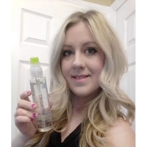 Serum dưỡng tóc Paul Mitchell Super Skinny Serum 250ml (mùi táo) 389364