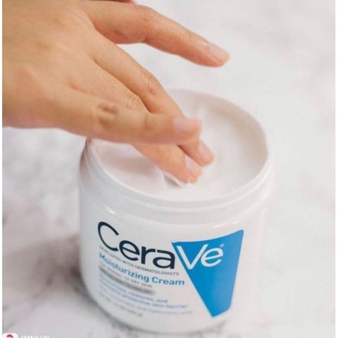 Kem dưỡng ẩm Cerave Moisturizing Cream cho da mặt và toàn thân 453g 389387