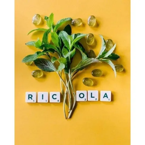Kẹo Ngậm Thảo Mộc Không Đường Ricola Lemon Mint - Hỗ Trợ Dịu Cổ Họng Từ Thảo Dược Thiên Nhiên, 105 Viên Từ Mỹ