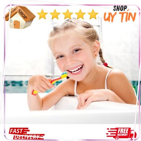 Kem Đánh Răng Trẻ Em Crest Kids 130g - Hương Vị Trái Cây An Toàn, Chống Sâu Răng, Dành Cho Bé Từ 2 Tuổi