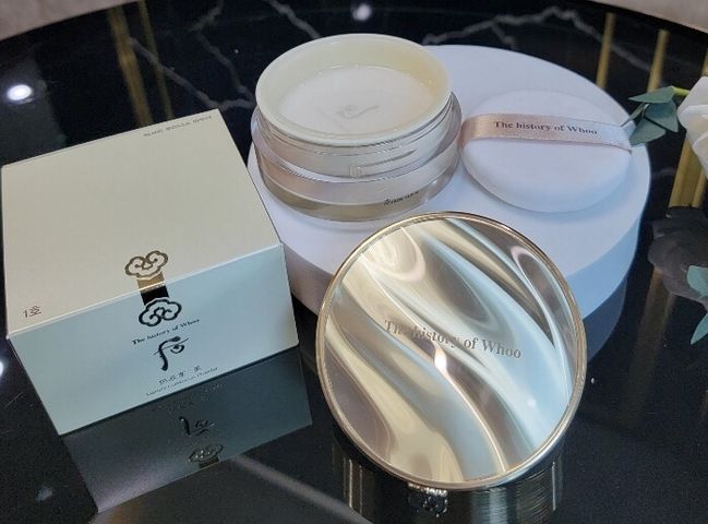 Phấn phủ dạng bột The History of Whoo Luxury Luminous tone 2 trắng tự nhiên