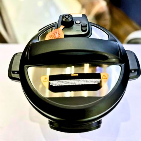 Nồi Áp Suất Điện Instant Pot Duo V5 5.7L Đa Năng - 7 Chế Độ Nấu, Giữ Ấm 10 Giờ, Lòng Inox 3 Lớp, Thiết Kế An Toàn, Nhập Khẩu Đức